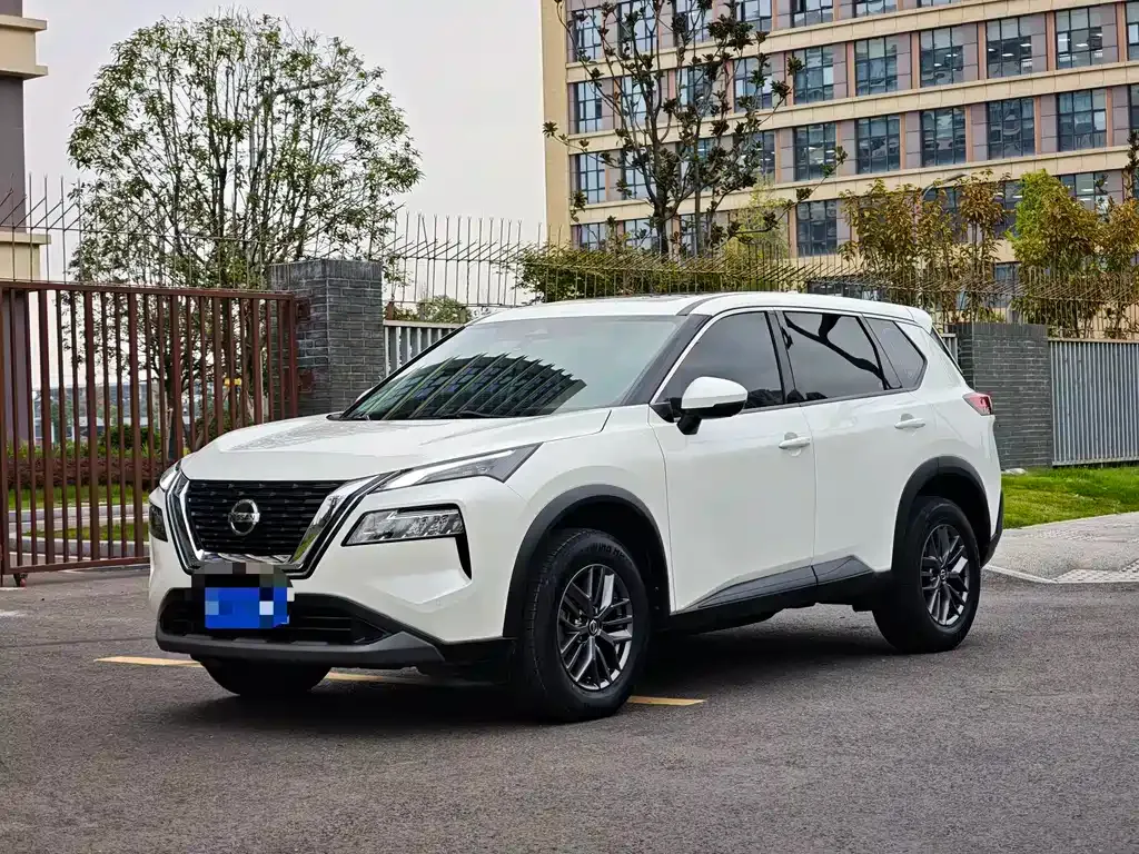 Nissan X-Trail — фото 1