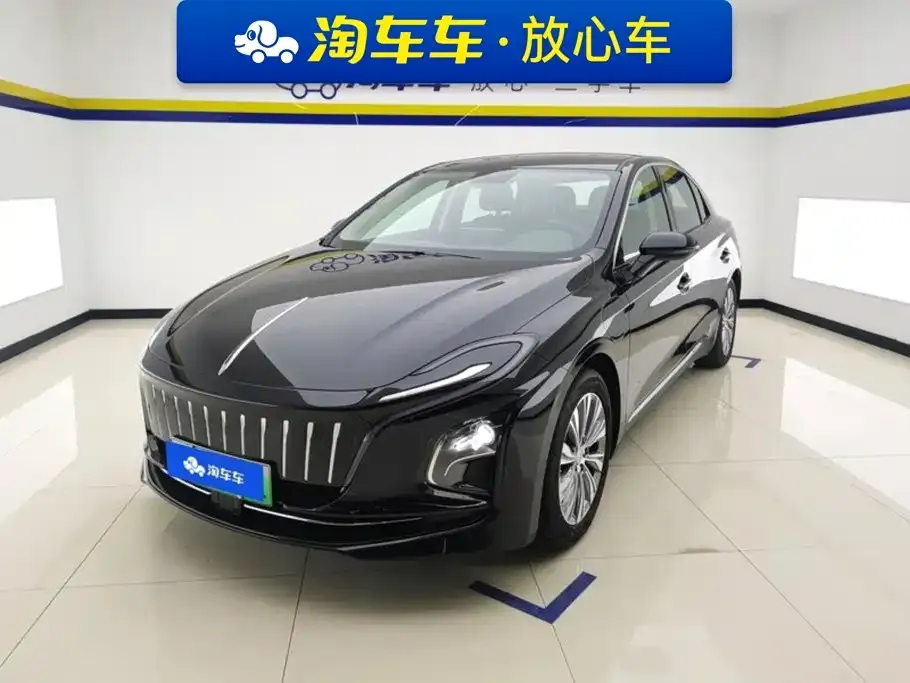 Hongqi E-QM5 — фото 1