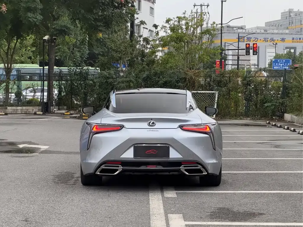 Lexus LC — фото 8