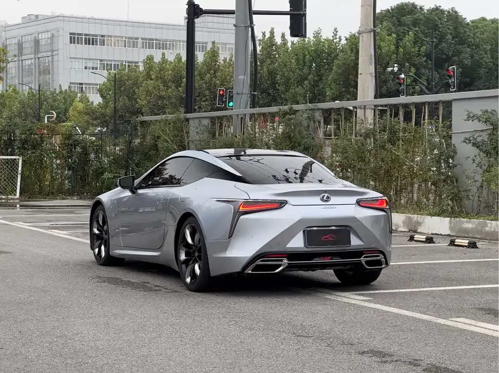 Lexus LC — фото 7