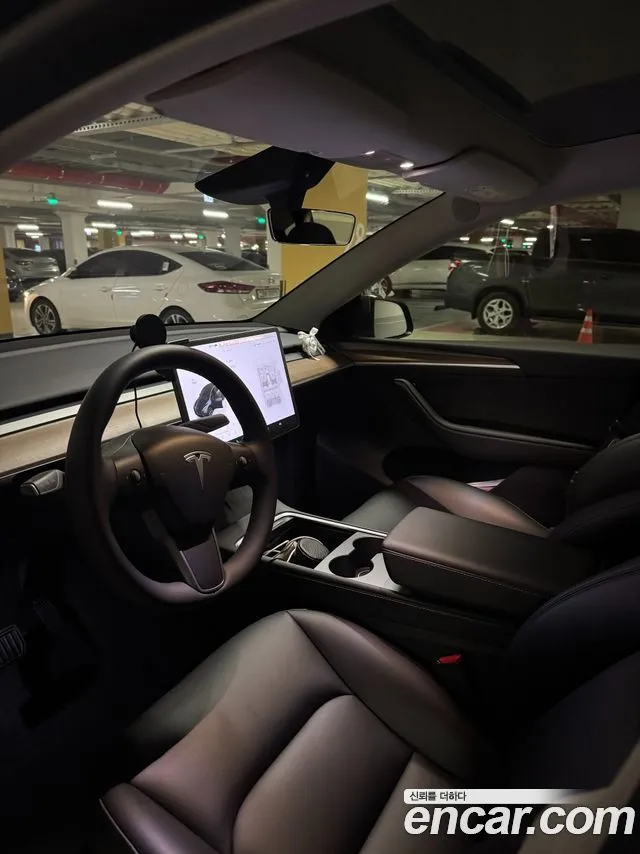 Tesla Model Y — фото 3