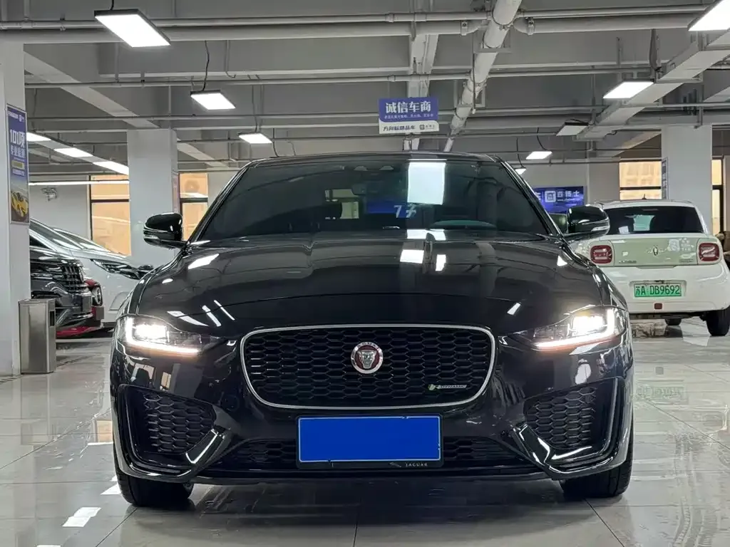 Jaguar XEL — фото 1