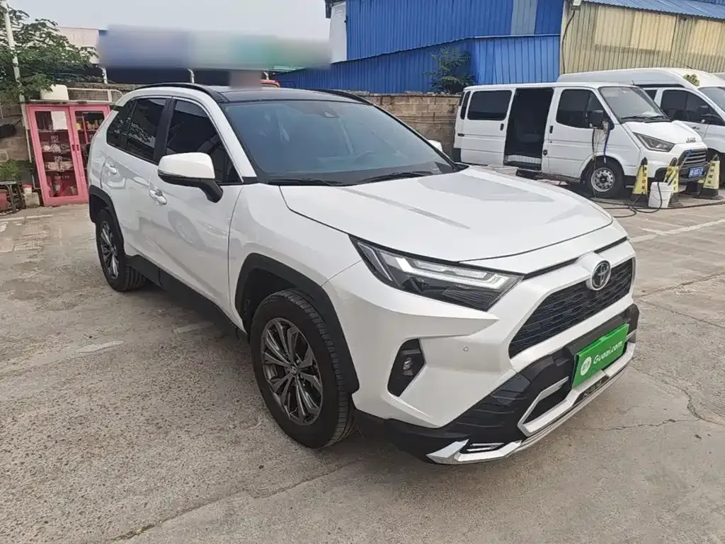 Toyota RAV4 — фото 4