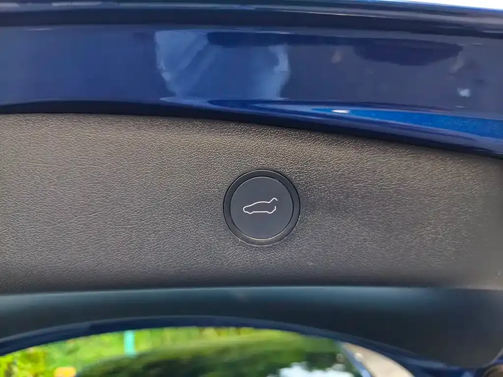 Tesla Model 3 — фото 4