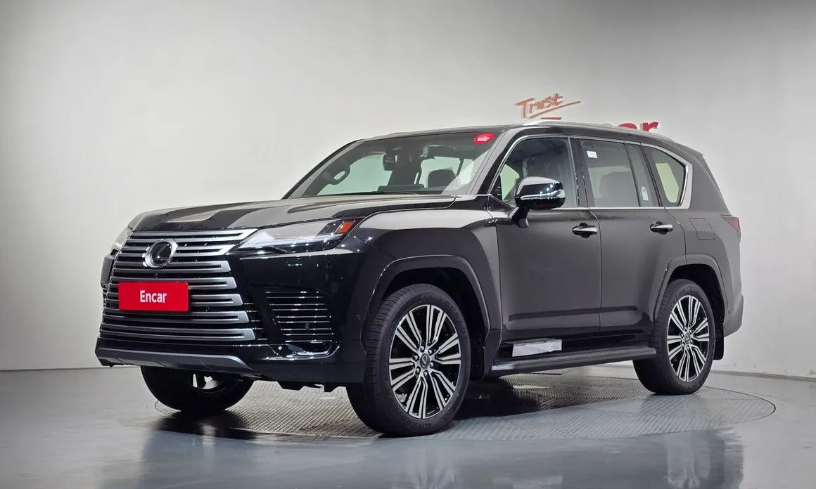 Lexus LX — фото 1