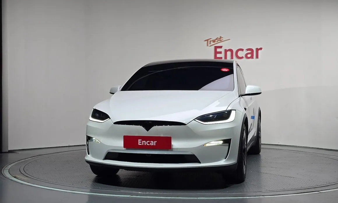 Tesla Model X — фото 4