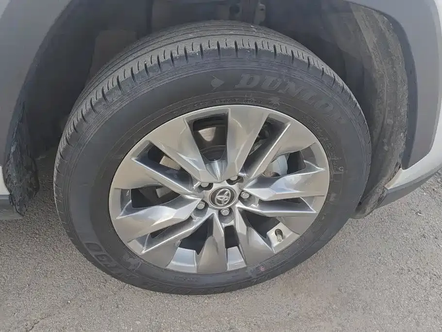 Toyota Wildlander — фото 10