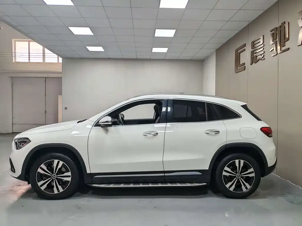 Mercedes-Benz GLA — фото 7