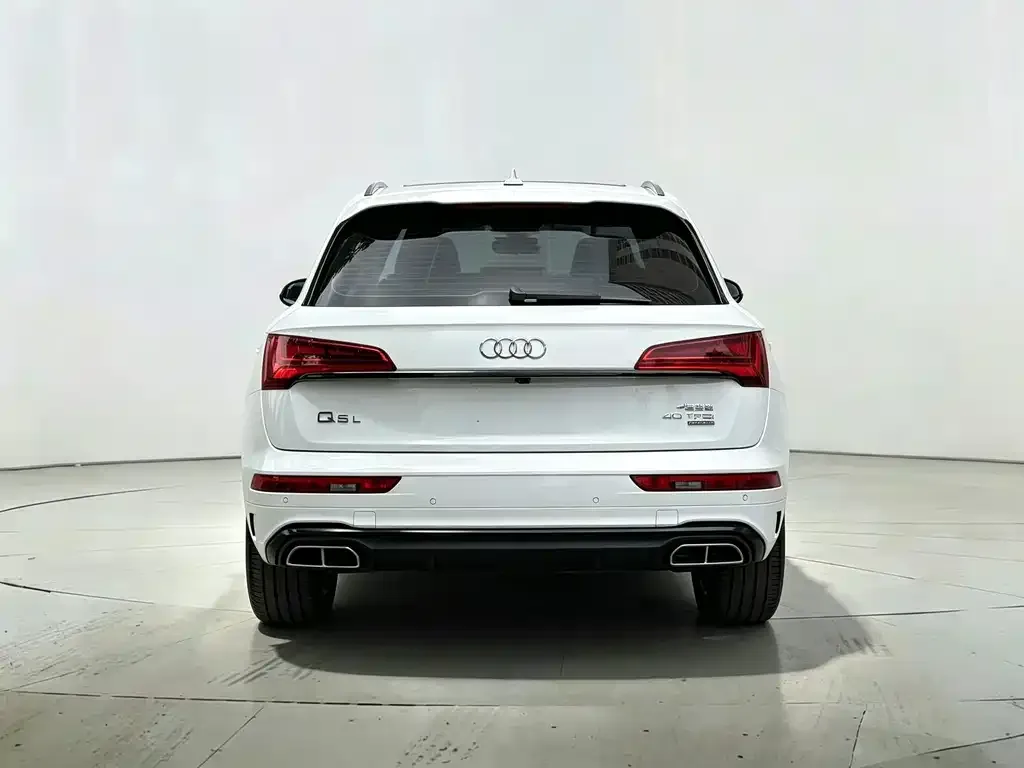 Audi Q5L — фото 2