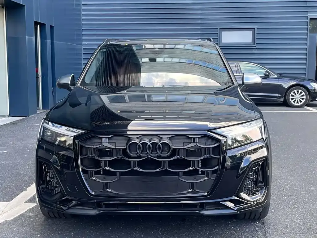 Audi SQ7 — фото 2