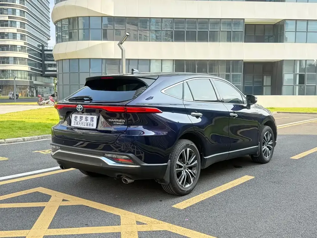 Toyota Harrier — фото 8