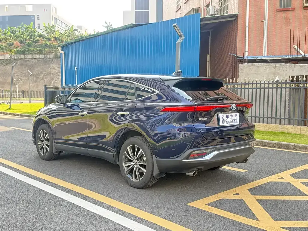Toyota Harrier — фото 5