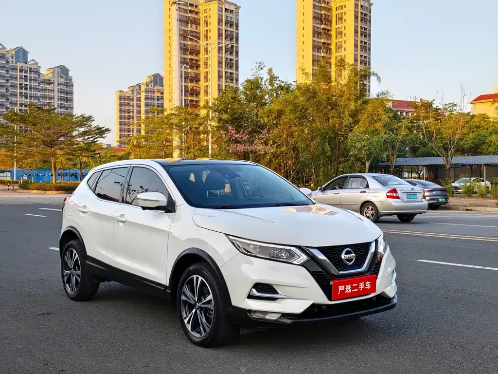 Nissan Qashqai — фото 4