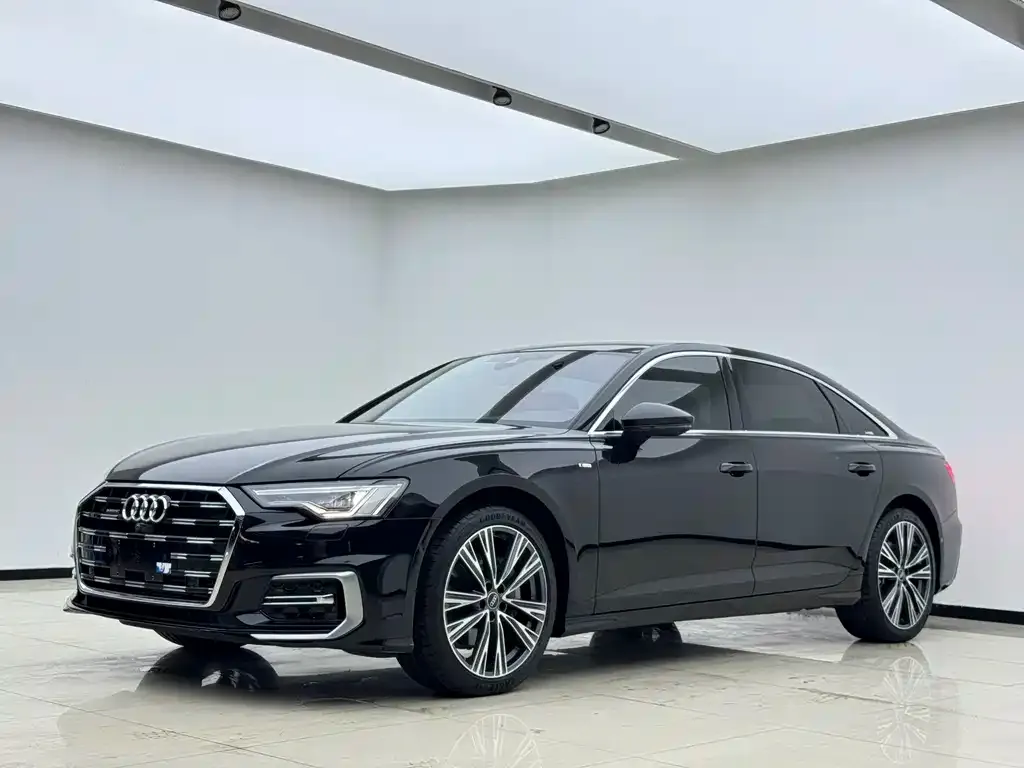 Audi A6L — фото 1
