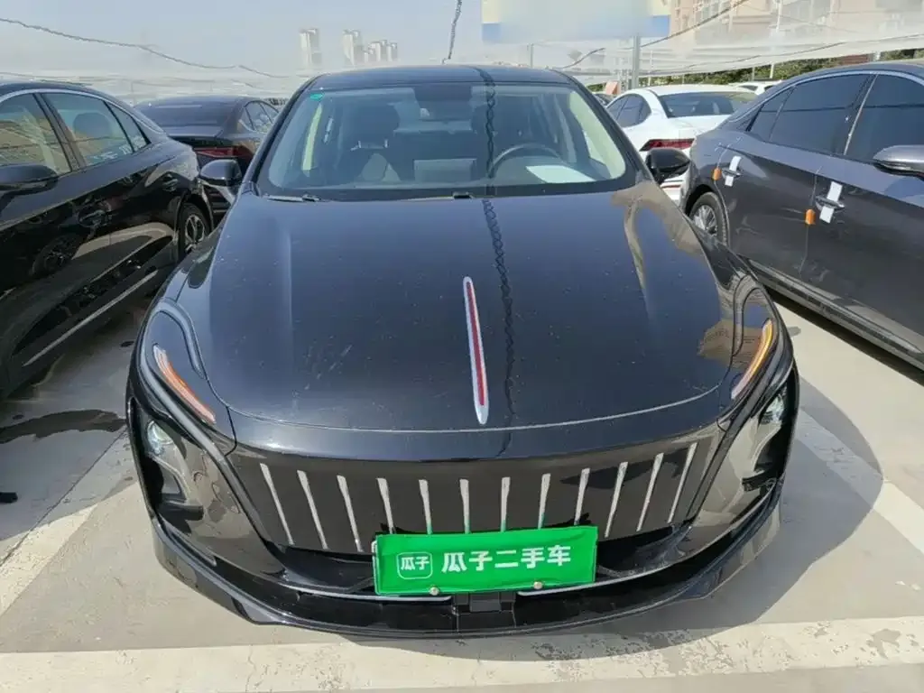 Hongqi E-QM5 — фото 5