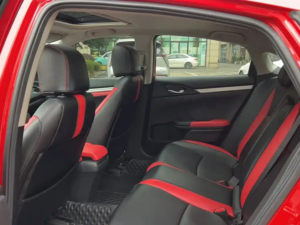 Honda Civic — фото 1
