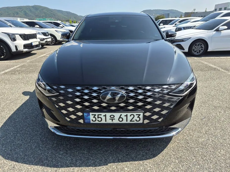 Hyundai Grandeur — фото 1