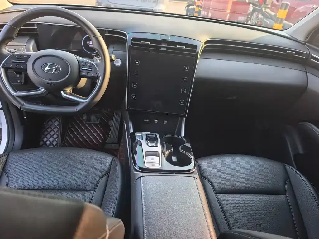 Hyundai Tucson — фото 6