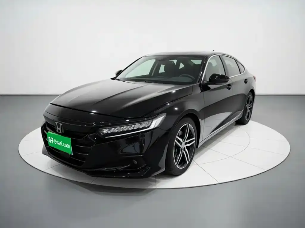 Honda Accord — фото 1