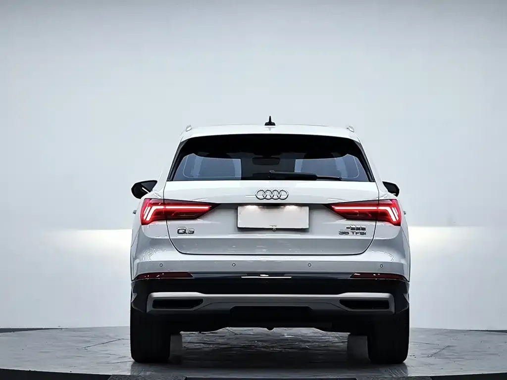 Audi Q3 — фото 7