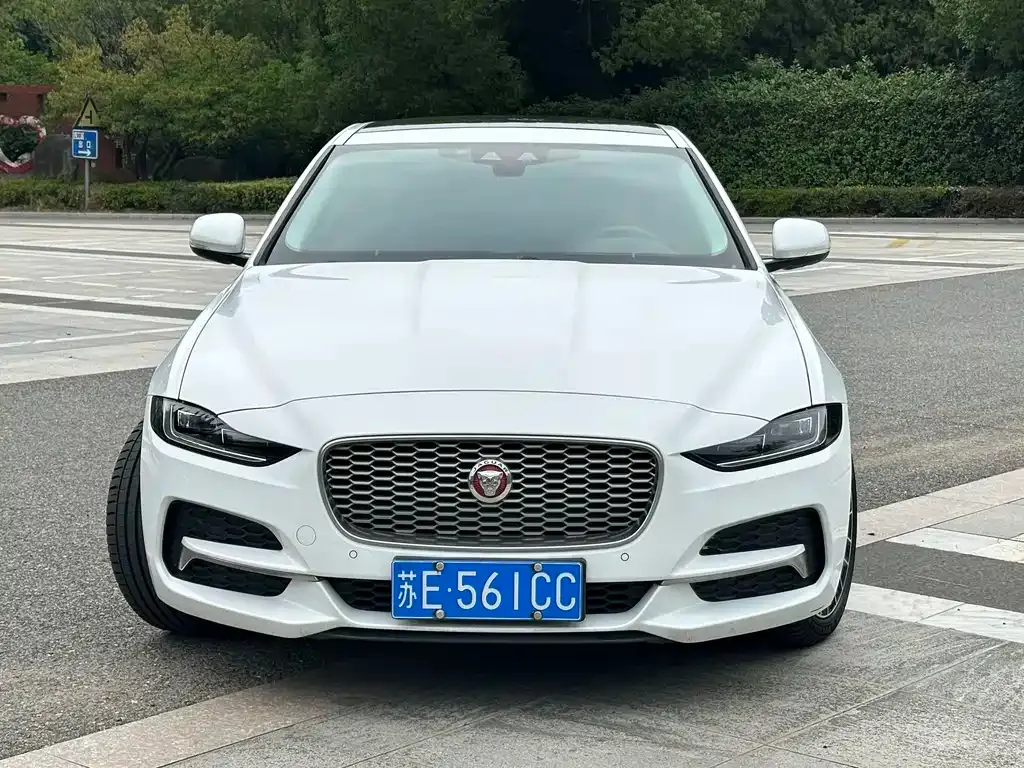 Jaguar XEL — фото 10