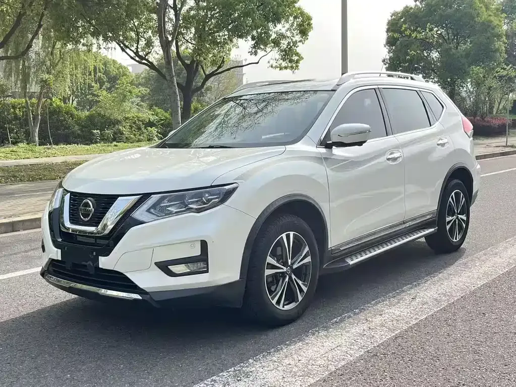 Nissan X-Trail — фото 1