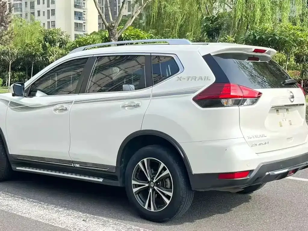 Nissan X-Trail — фото 8