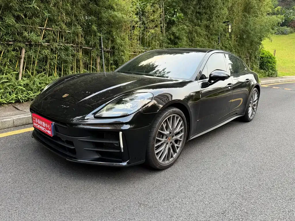 Porsche Panamera — фото 1