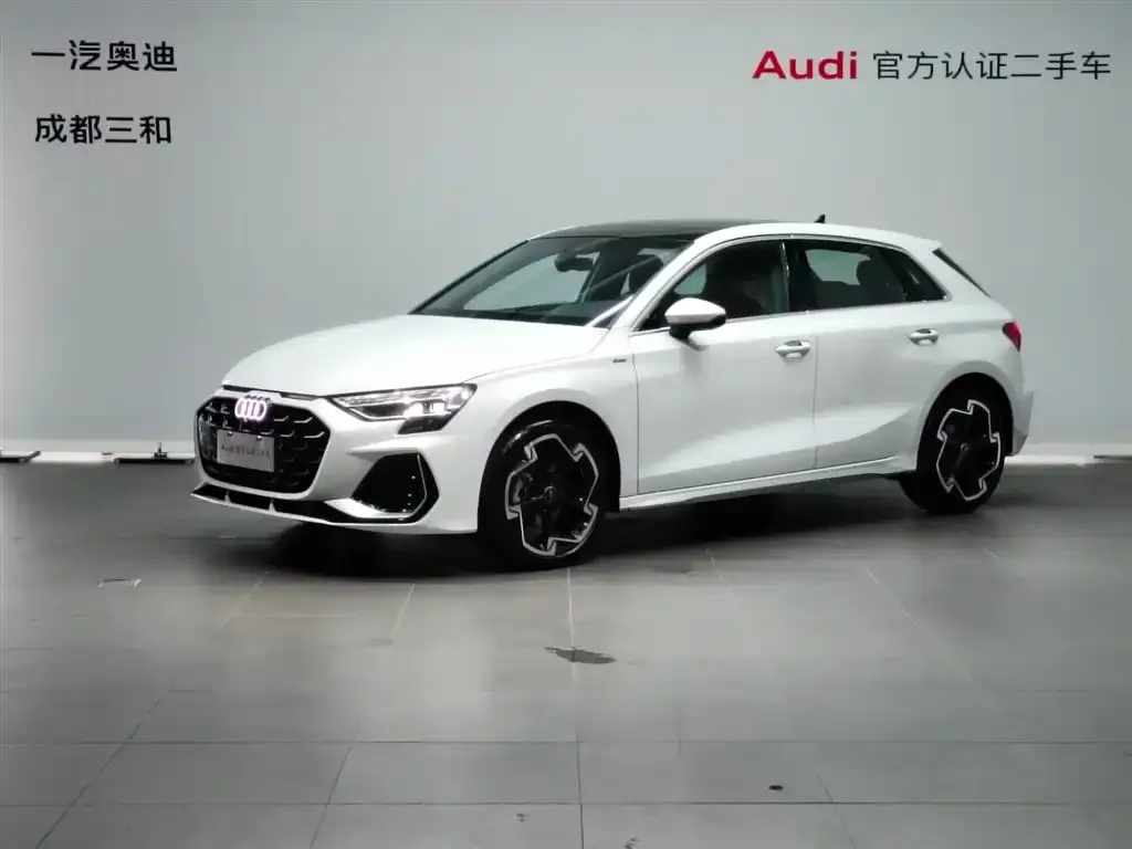 Audi A3 — фото 1