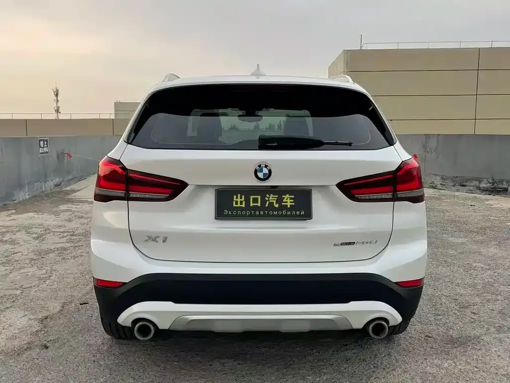 BMW X1 — фото 2