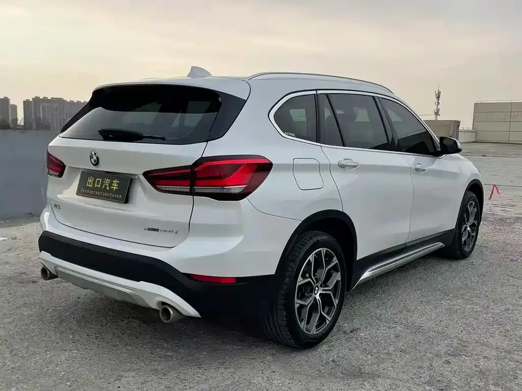 BMW X1 — фото 5