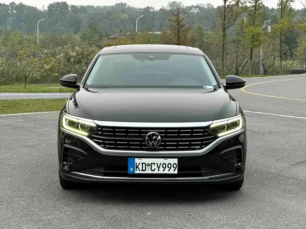 Volkswagen Passat — фото 9