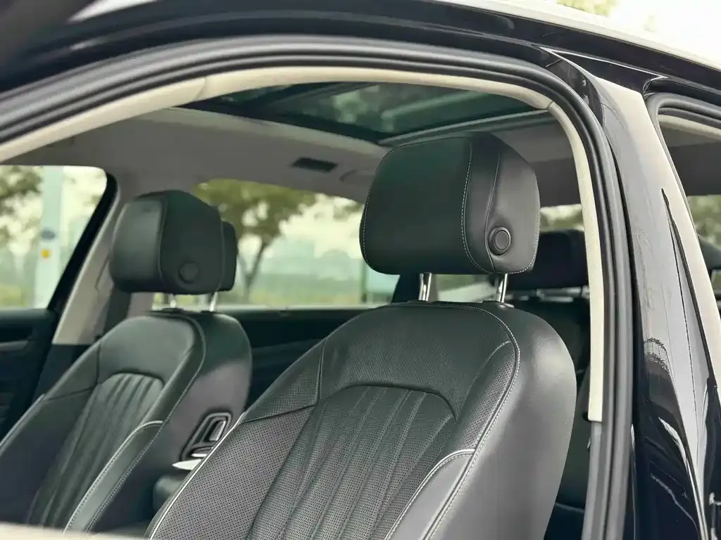 Volkswagen Passat — фото 10