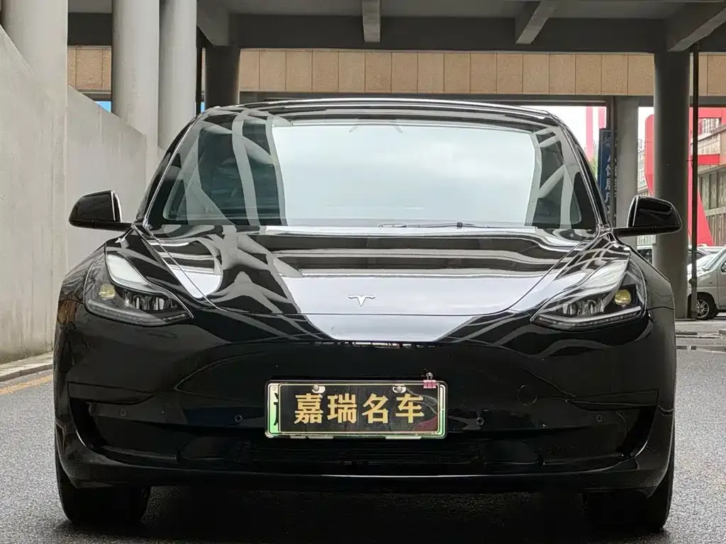 Tesla Model 3 — фото 5