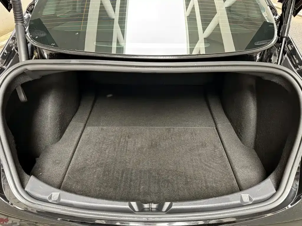 Tesla Model 3 — фото 6