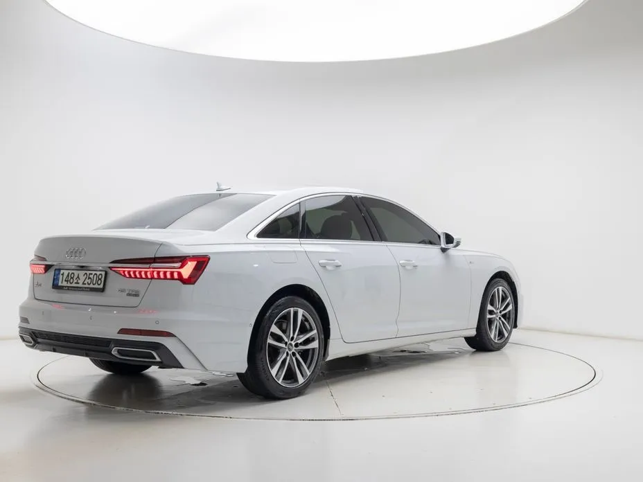 Audi A6 — фото 10