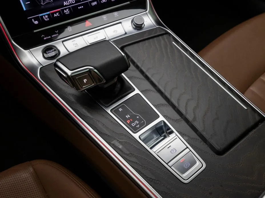 Audi A6 — фото 2