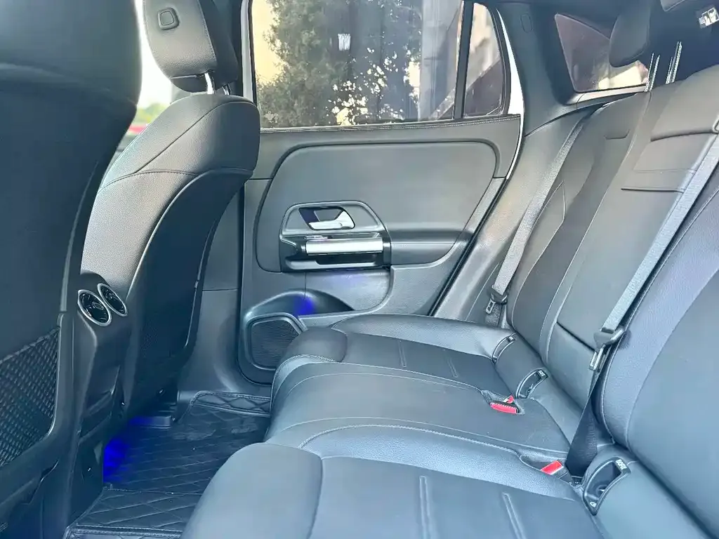 Mercedes-Benz EQA — фото 10