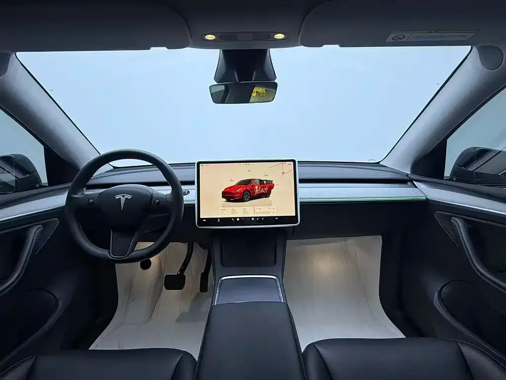 Tesla Model Y — фото 2