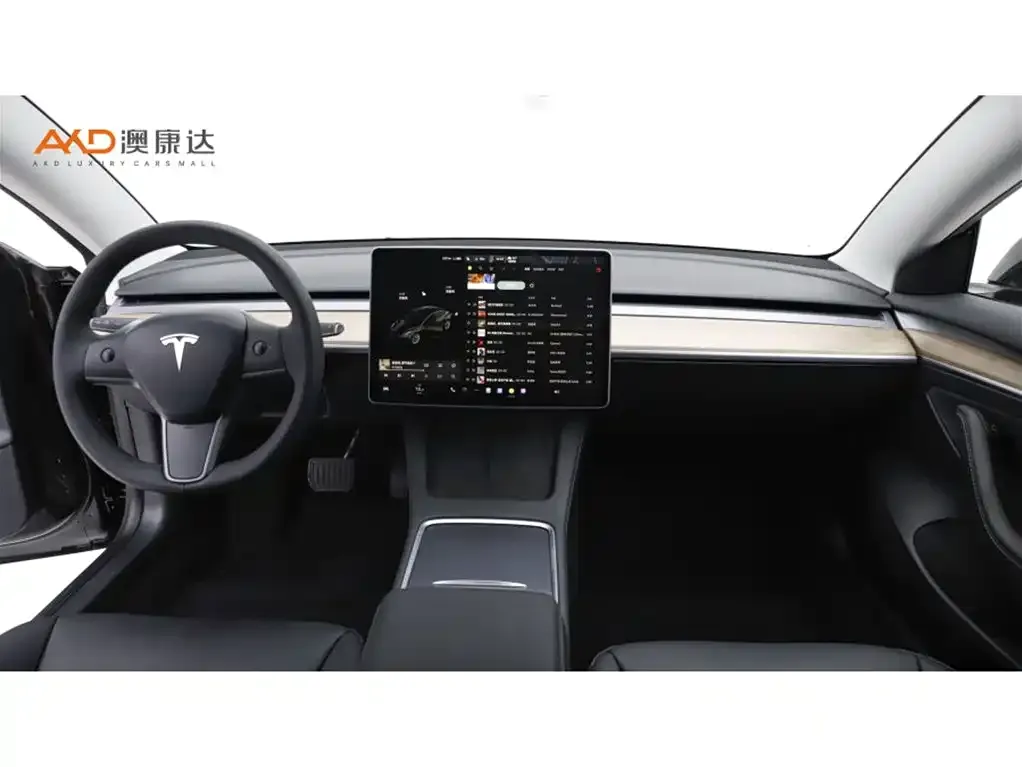 Tesla Model 3 — фото 10