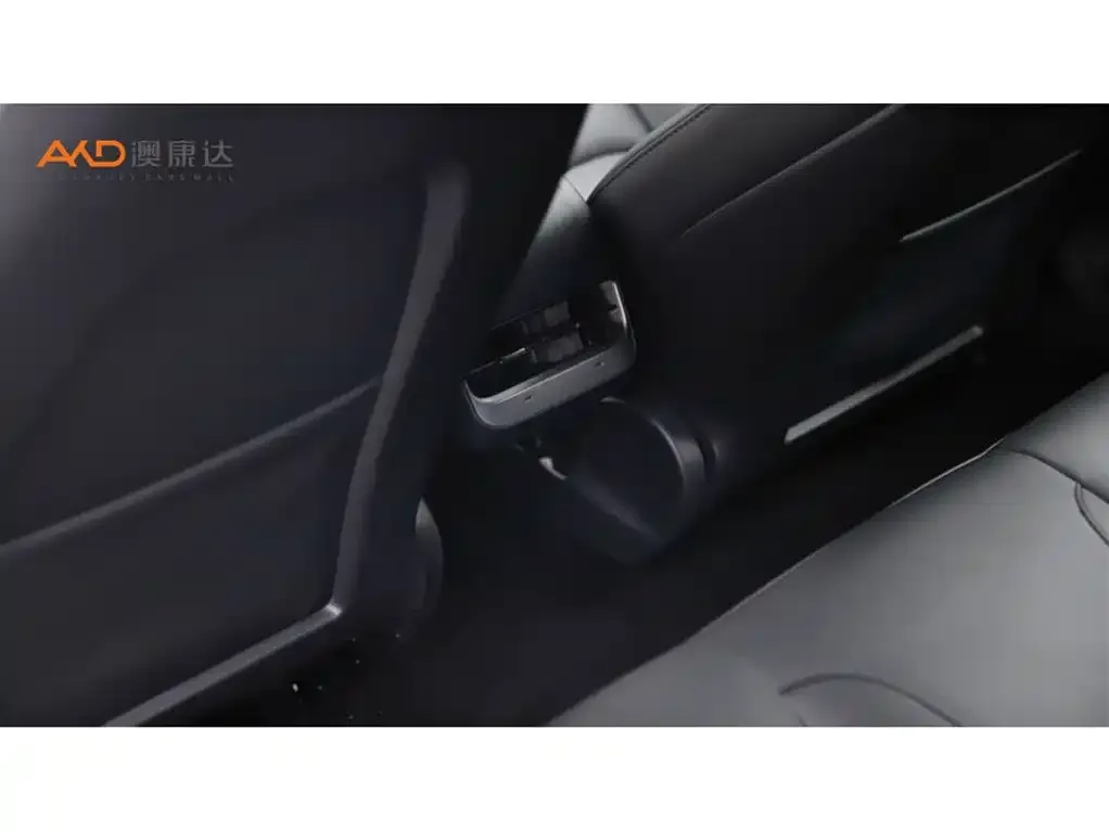 Tesla Model 3 — фото 2