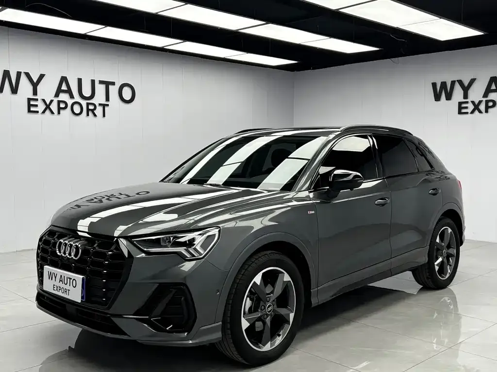 Audi Q3 — фото 1