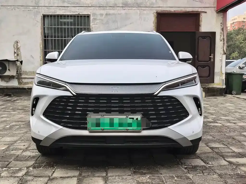 BYD L DM-i — фото 2