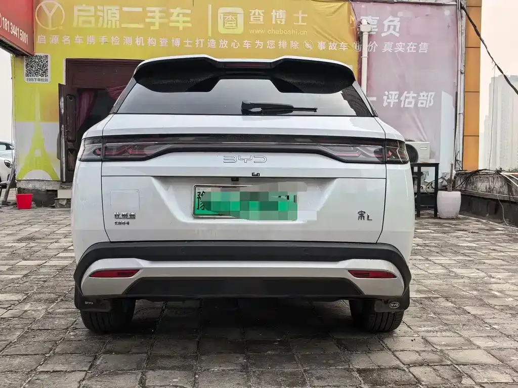 BYD L DM-i — фото 6