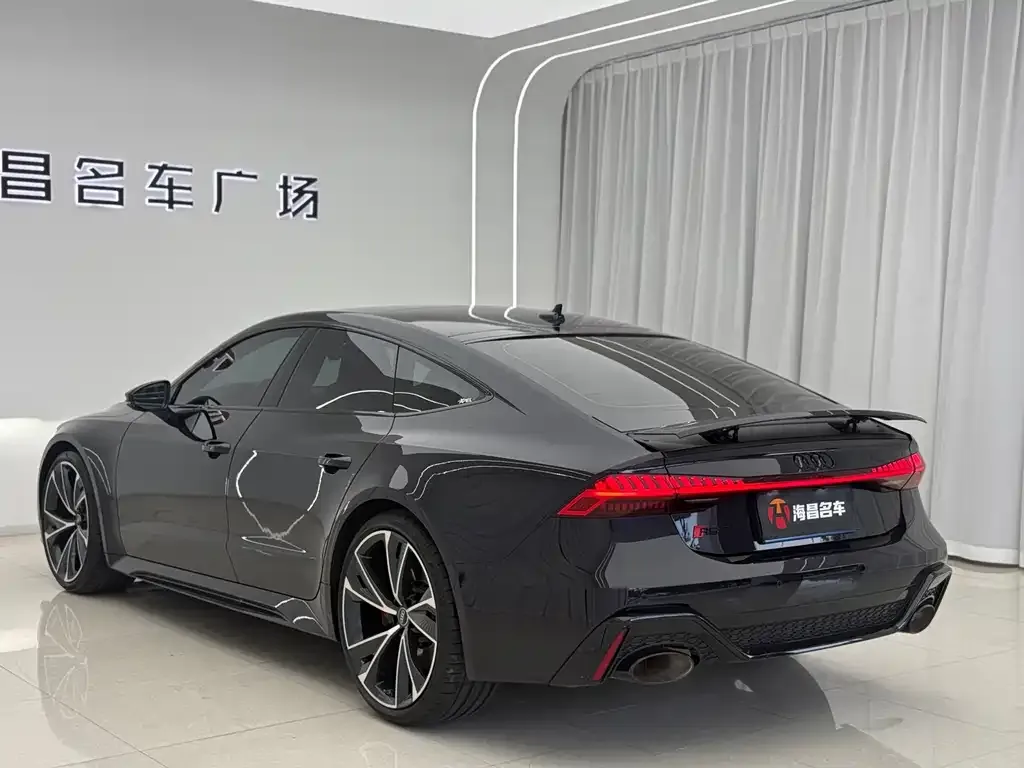 Audi RS 7 — фото 5