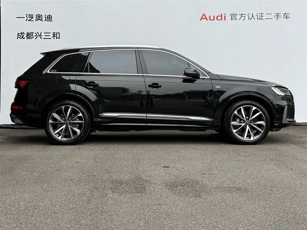 Audi Q7 — фото 7