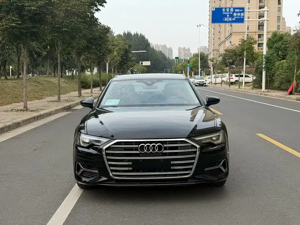 Audi A6L — фото 7