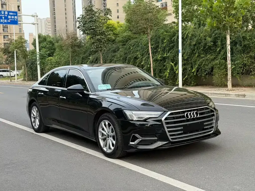 Audi A6L — фото 8