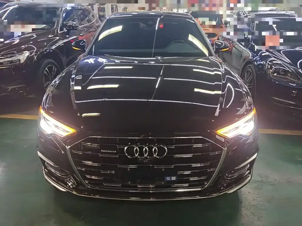 Audi A6L — фото 1
