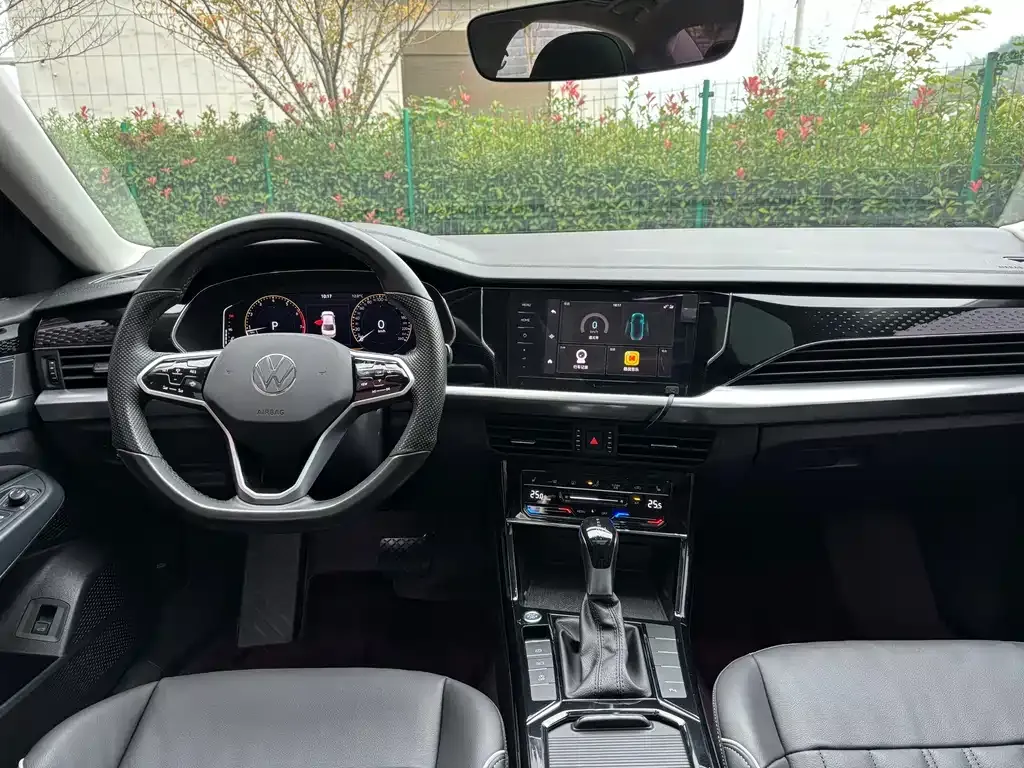Volkswagen Passat — фото 9